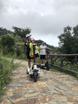 CE 6h Charging 11.3Ah Battery Stand Up Scooter